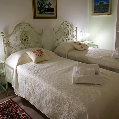 Marinelli With Private Pool, Hot Tub And Garden, Tuscany Castel Focognano