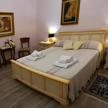 Villa Marinelli With Private Pool, Hot Tub And Garden, Tuscany