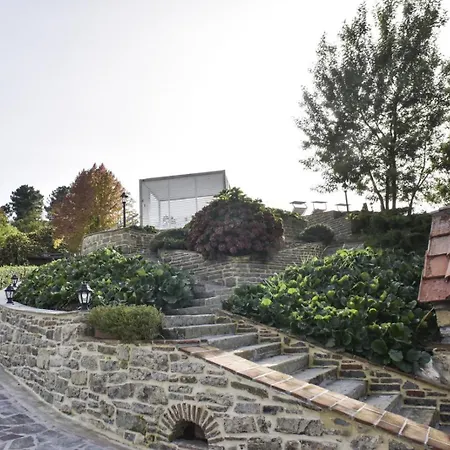 Villa Marinelli With Private Pool, Hot Tub And Garden, Tuscany