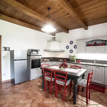 Marinelli With Private Pool, Hot Tub And Garden, Tuscany Castel Focognano