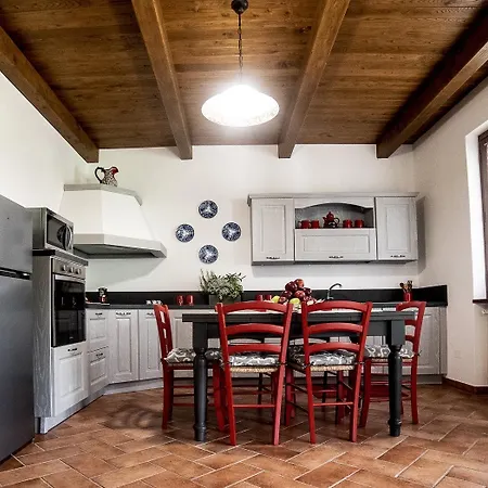 Villa Marinelli With Private Pool, Hot Tub And Garden, Tuscany Castel Focognano