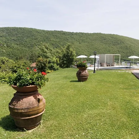 Marinelli With Private Pool, Hot Tub And Garden, Tuscany Castel Focognano