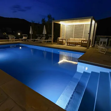 Marinelli With Private Pool, Hot Tub And Garden, Tuscany Villa