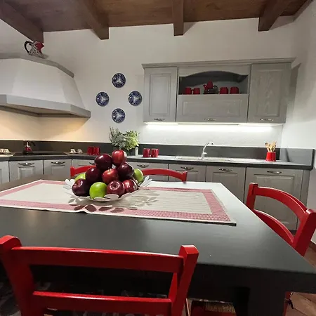 Marinelli With Private Pool, Hot Tub And Garden, Tuscany Castel Focognano